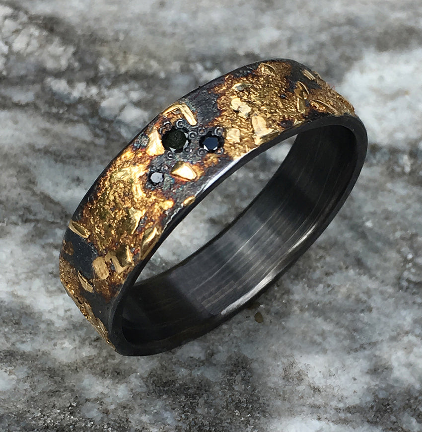 BOULDER RING WITH 3 BLACK DIAMONDS