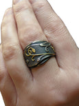 FLAX LILY RING (Black Gold & Silver 11mm)