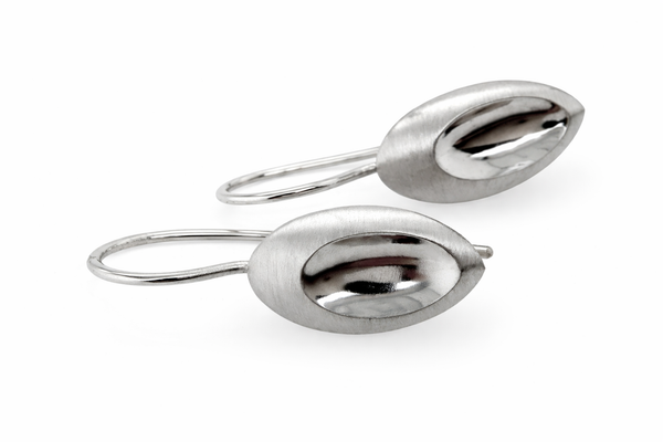 OVAL WITH POOL HOOK EARRINGS