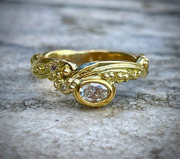 OCEAN EMBRACE RING