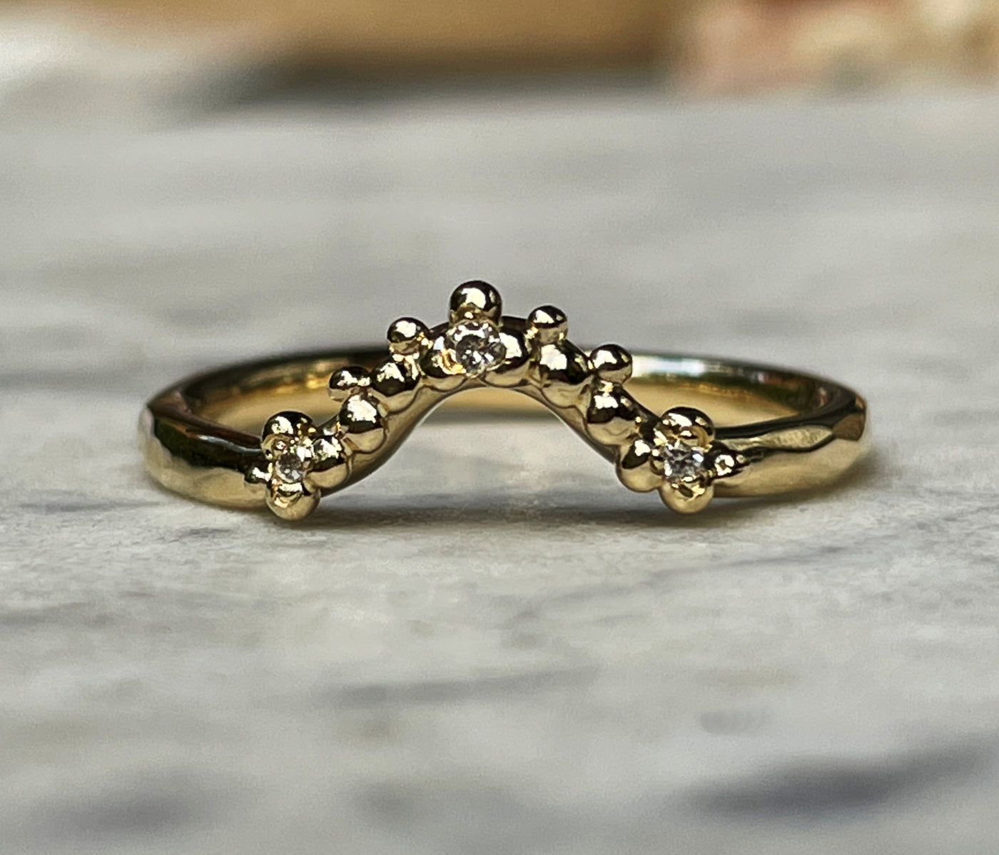 GOLDEN BERRIES FITTED WEDDING RING WITH DIAMONDS