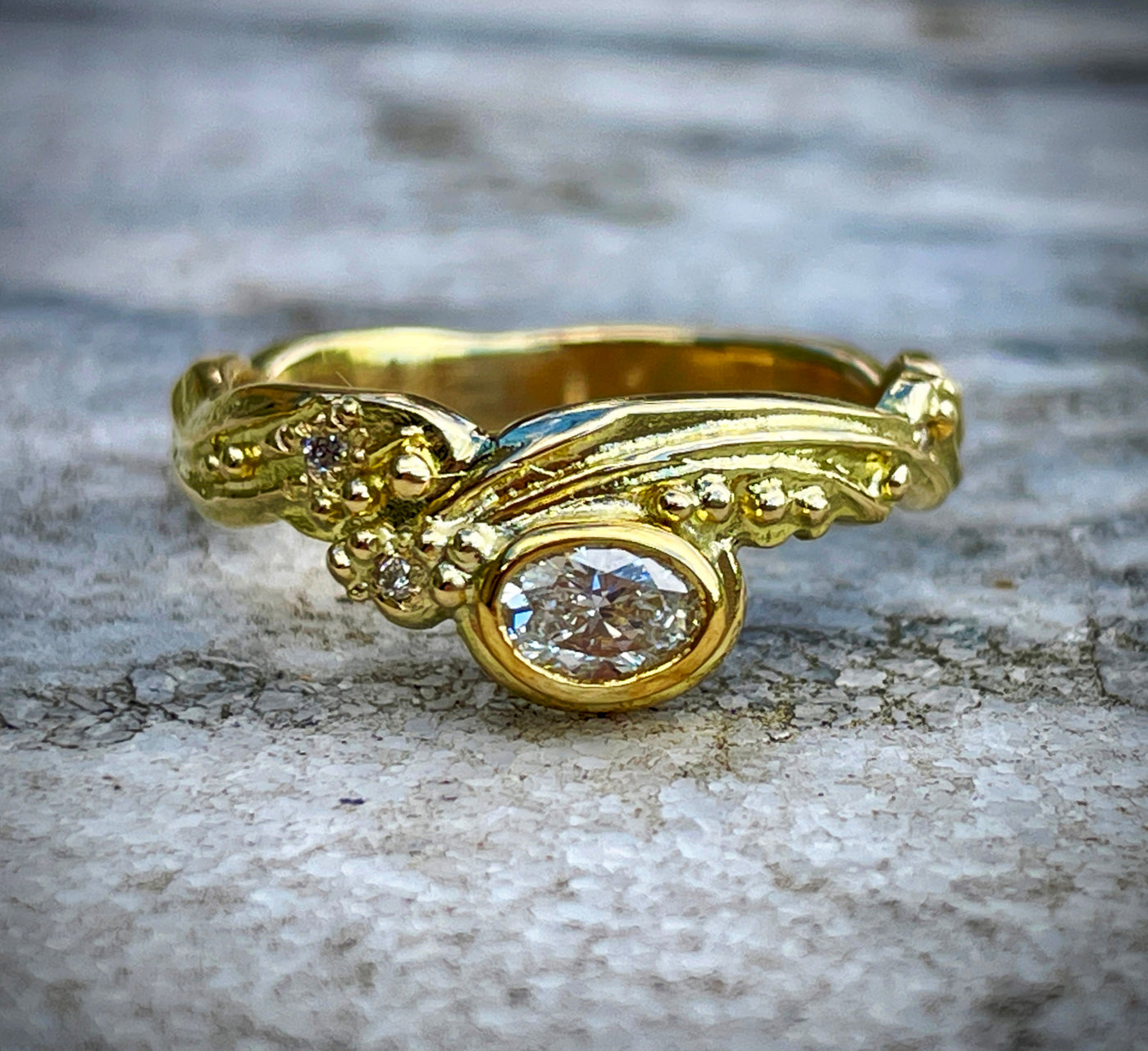 OCEAN EMBRACE RING